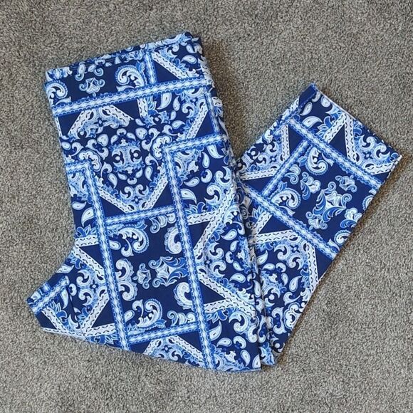 New With Tags Laura Plus Size 16 Rayon Blend Paisley Print Capris - Picture 9 of 14